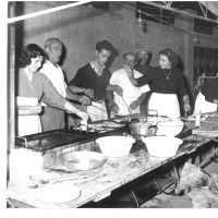 Festa del 1957: le compagne e i compagni delle cucine
[ISMO, AFPCMO]