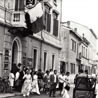 1968, delegazione di donne vietnamite in visita alla sede Strocchi