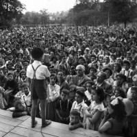 Archivio fotografico UDI Bologna. Villaggio del bambino con la presenza di Giuseppe Dozza, 1950