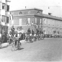 Modena, festa provinciale dell’Unità, anni Quaranta, sfilata inaugurale
[ISMO, AFPCMO]