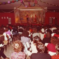 Primi anni ‘80. Torre Pedrera. Negli spazi della Casa del Popolo venivano organizzati spettacoli per bambini