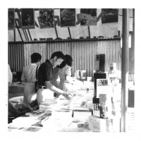 Lo stand della Libreria Rinascita alla festa dell’Unità provinciale, anni ‘70
[ISMO, APCMO]