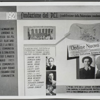 Pannello di una mostra alla festa dell’unità del 1951 sulla storia del partito comunista, con l’elenco completo dei membri della federazione modenese dopo il primo congresso. 
[Biblioteca Civica d'arte e architettura Luigi Poletti, POS 6392]