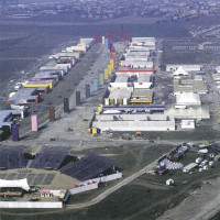 La festa nazionale de l'Unità del 1985 all'Aeroporto militare (Paolo Zappaterra, da 1947-2007. Sara Accorsi, "E l'Unità faceva festa...", Cirielli & Zanirato Editore 2010, p. 180)