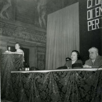 Archivio UDI Bologna 8 marzo 1955 con sindaco Giuseppe Dozza, on. Nilde Iotti, Diana Sabbi