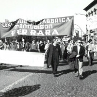 Ferrara, primissimi anni Settanta. Una manifestazione di protesta contro il “piano chimico”