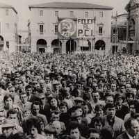 Fondo Fotografico Michele Minisci- manifestazione elettorale del PCI, s.d. (anni '70?)